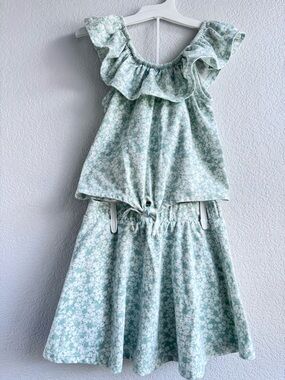 btween Mint Floral Ruffle Top & Skort Set. Size 5.